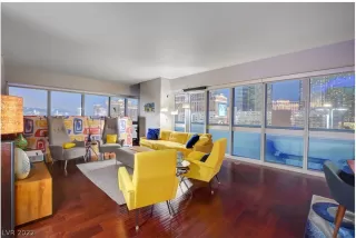 Photo #3: 2360615 Listing 