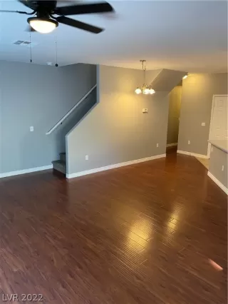 Photo #4: 2360619 Listing 