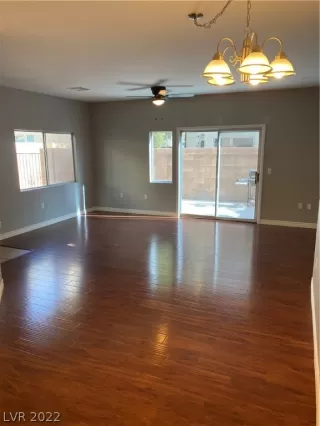 Photo #5: 2360619 Listing 