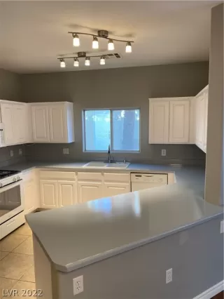 Photo #6: 2360619 Listing 