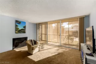 Photo #2: 2360650 Listing