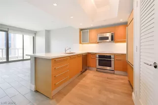 Photo #1: 2360655 Listing