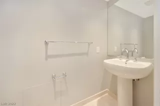 Photo #3: 2360655 Listing