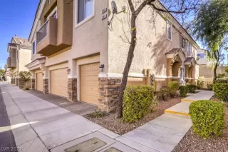 Photo #2: 2360658 Listing