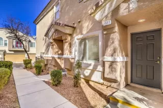 Photo #3: 2360658 Listing