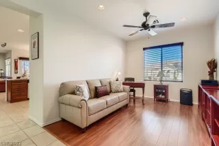 Photo #2: 2360672 Listing