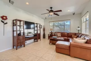 Photo #6: 2360672 Listing