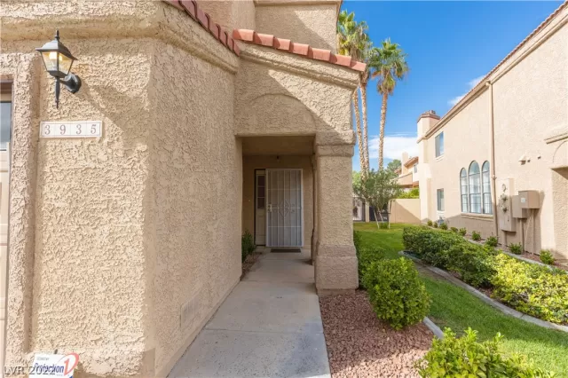 MLS: 2360729 Condo For Sale