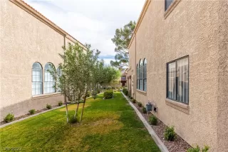 Photo #2: 2360729 Listing 