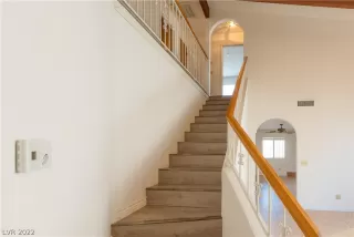 Photo #6: 2360729 Listing 