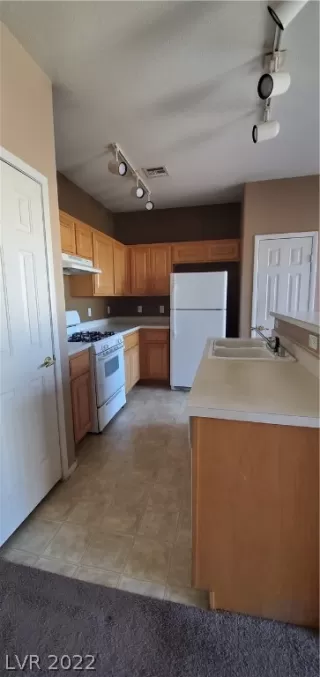 Photo #2: 2360742 Listing 