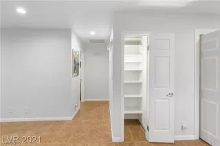 Photo #6: 2360744 Listing 