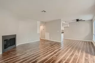 Photo #2: 2360765 Listing