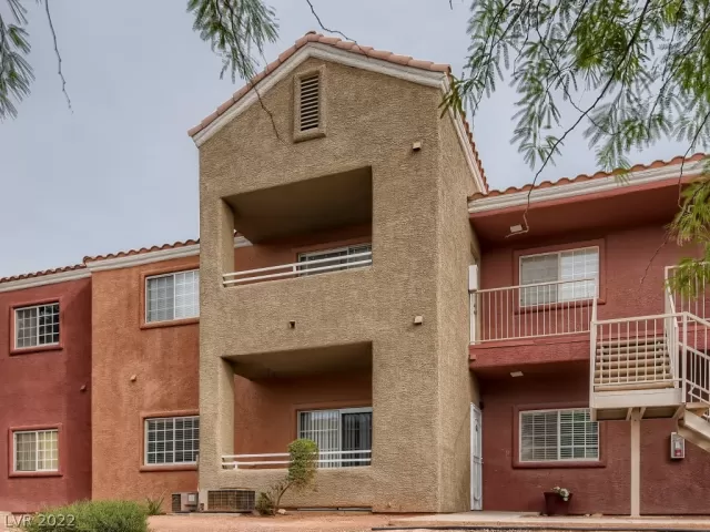 MLS: 2360774 Condo For Sale