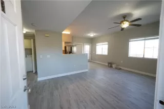 Photo #3: 2360803 Listing