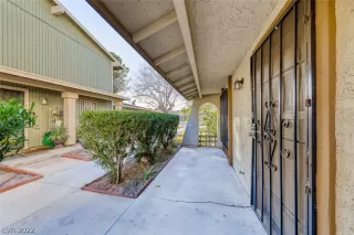 Photo #5: 2360830 Listing 