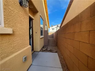 Photo #2: 2360836 Listing 