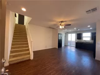 Photo #3: 2360836 Listing 