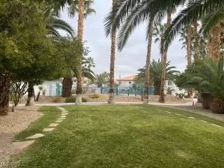 Photo #2: 2360857 Listing