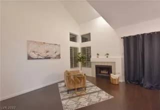 Photo #4: 2360870 Listing 