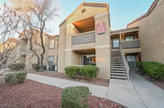 Photo #1: 2360880 Listing