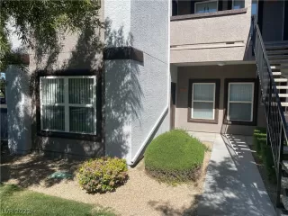 Photo #2: 2360896 Listing