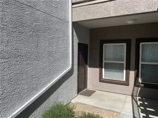 Photo #3: 2360896 Listing