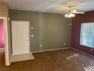 Photo #5: 2360896 Listing