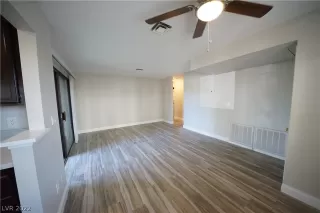 Photo #6: 2360930 Listing 