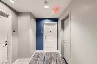 Photo #5: 2360959 Listing