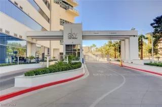 Photo #1: 2361003 Listing