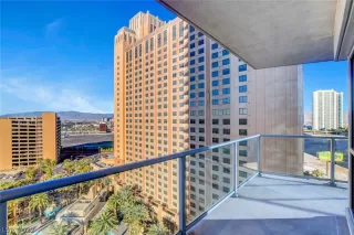 Photo #2: 2361003 Listing