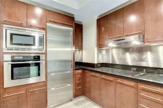 Photo #5: 2361003 Listing