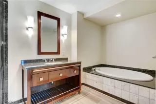 Photo #6: 2361003 Listing