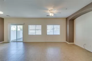 Photo #3: 2361010 Listing