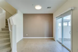 Photo #6: 2361010 Listing