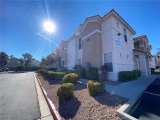 Photo #1: 2361032 Listing 