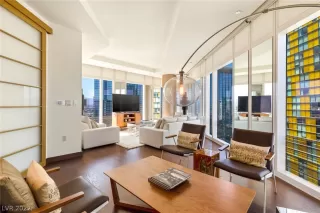 Photo #1: 2361033 Listing 