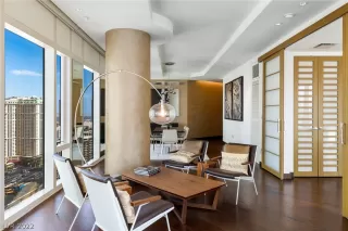 Photo #2: 2361033 Listing 