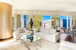 Photo #3: 2361033 Listing 