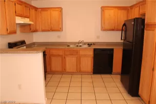 Photo #4: 2361046 Listing 