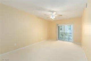 Photo #3: 2361054 Listing