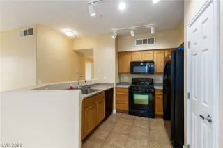 Photo #6: 2361054 Listing