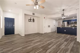 Photo #2: 2361070 Listing