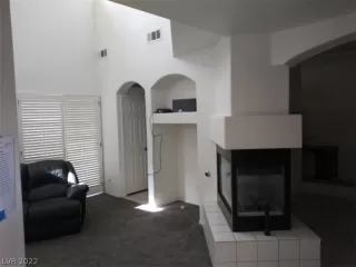 Photo #1: 2361074 Listing