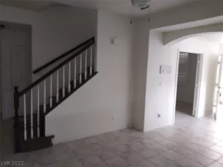 Photo #6: 2361074 Listing