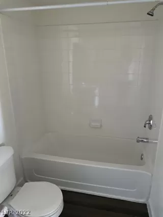 Photo #5: 2361102 Listing 