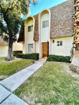 Photo #1: 2361129 Listing 