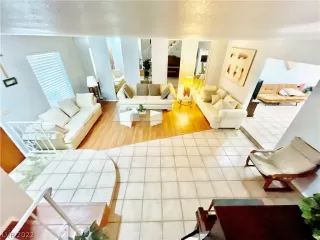 Photo #4: 2361129 Listing 