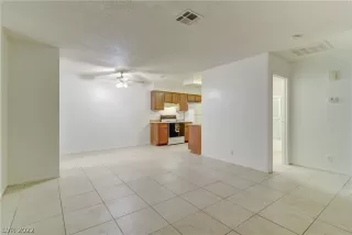 Photo #2: 2361131 Listing 